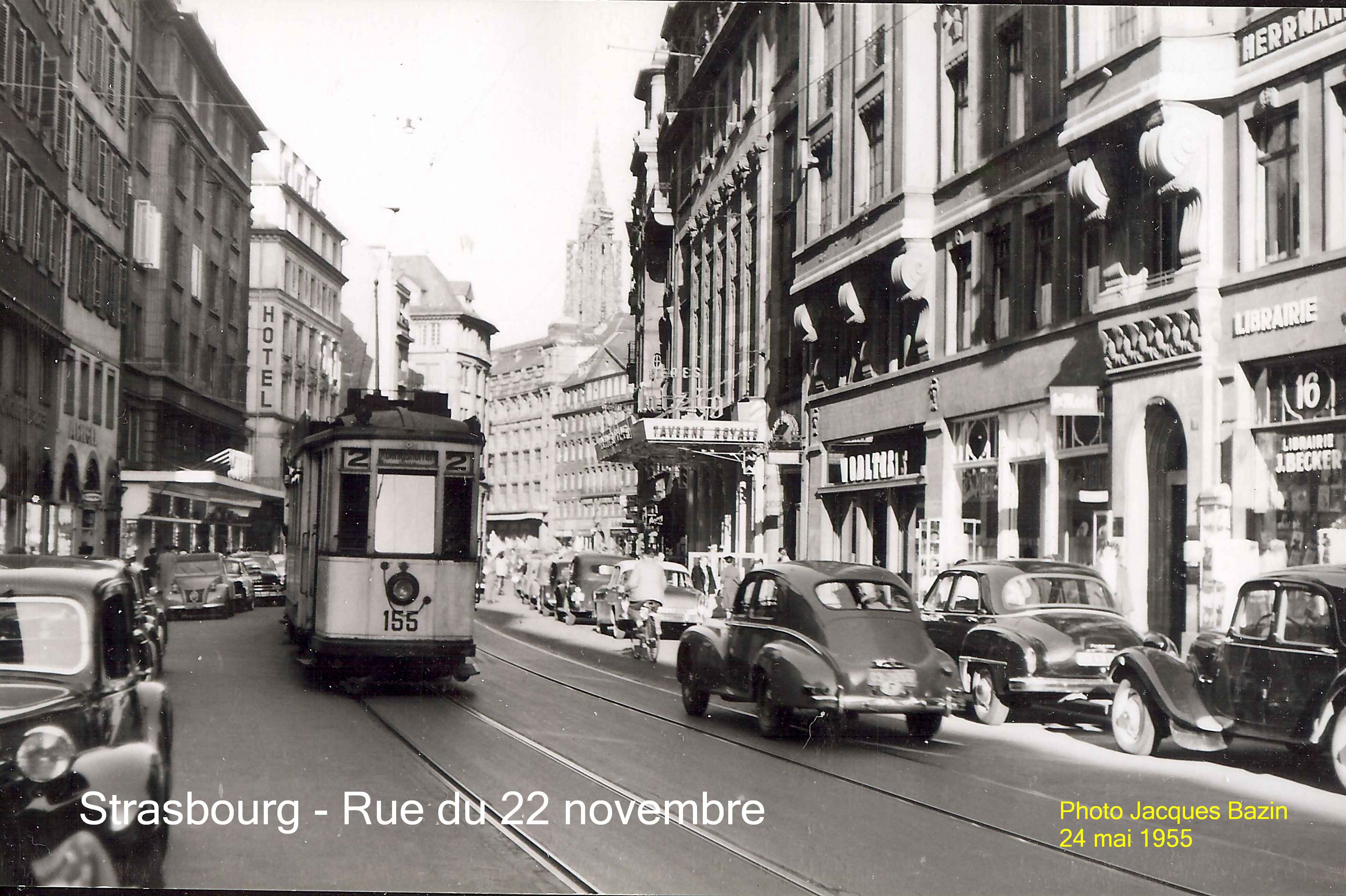 La motrice n� 155, Rue du 22 Novembre.